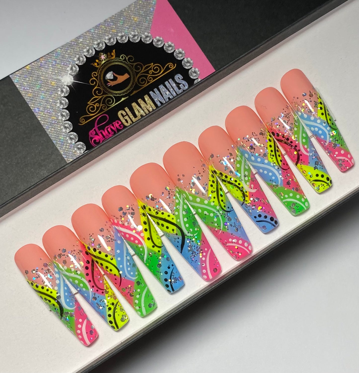 90s Glam Press On Nails - 20 Nail Set