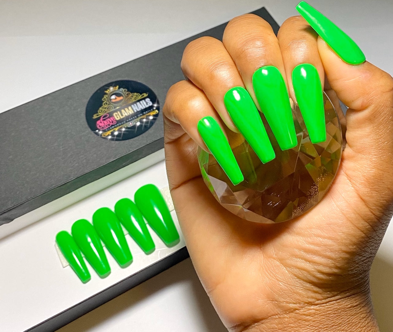 30 Light up Your Nails with Electric Energy for Summer : Neon Green & White  French Tips
